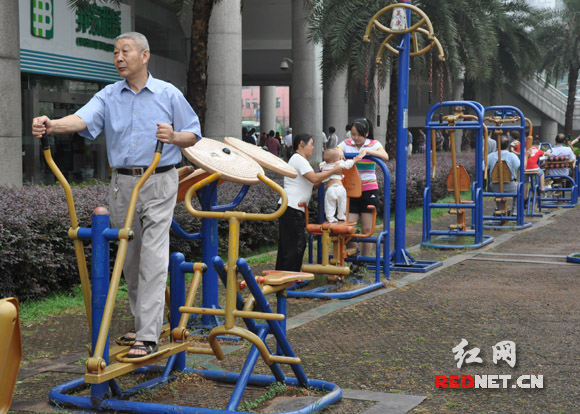 长沙全民健身日启动 20篮球羽毛球馆暑假中小