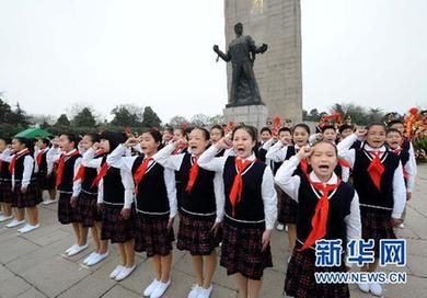 中国共产党诞生90周年英烈祭:不朽的丰碑 永远的怀念