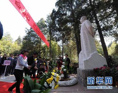 中国共产党诞生90周年英烈祭:不朽的丰碑 永远的怀念