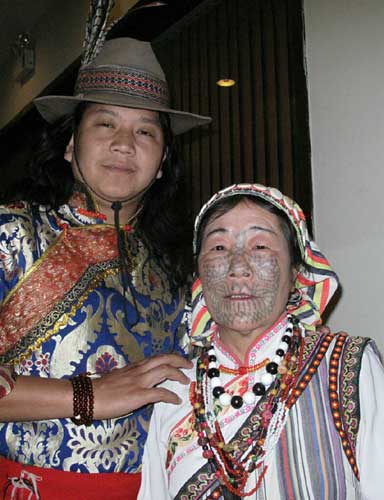 “阔时节”走进云南民族村