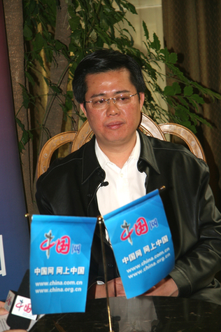 管飞:中国民营经济应用一种创业心态“走出去”