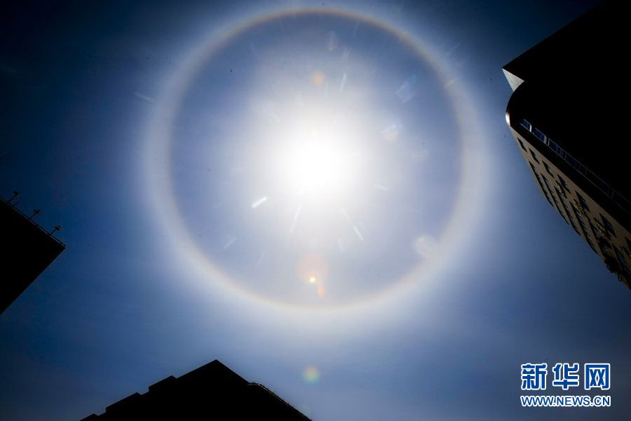 吉林省多地上空出现日晕景观