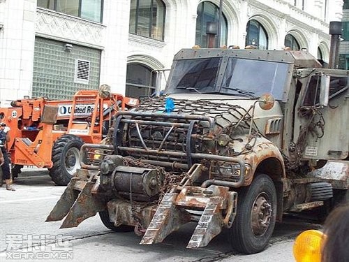 大汇总 说说《变形金刚3》中的那些车