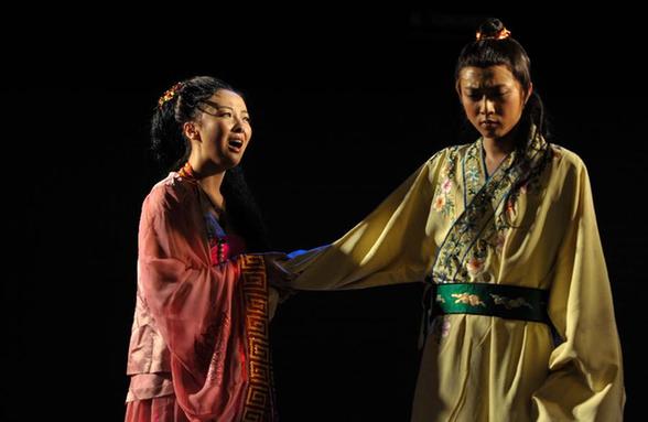 吉大学子导演话剧《我爱桃花》在长春公演