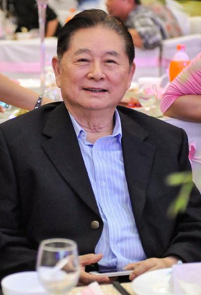 王皓与闫博雅举行婚礼