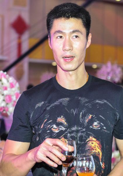 王皓与闫博雅举行婚礼