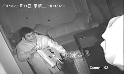 毛贼偷电脑 U盘都不放过失主出资万元寻找线索