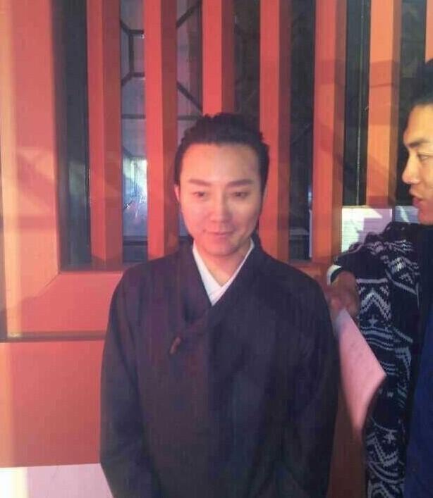 李玉刚否认借出家炒作：我是要做艺术家的人