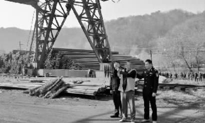 4“内鬼”明确分工盗窃钢材600余吨 涉案百余万