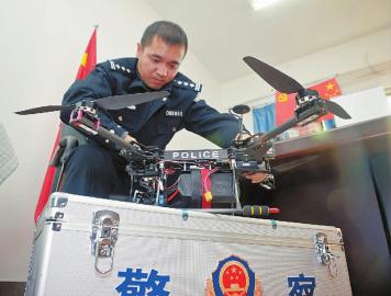 吉林警察设计的警用无人机在埃博拉疫区工作
