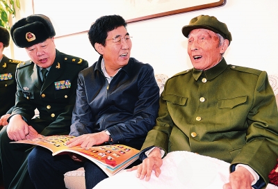 巴音朝鲁走访慰问驻吉部队基层官兵
