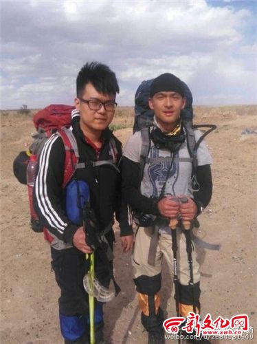吉林俩大学生徒步穿越内蒙古巴丹吉林沙漠失联