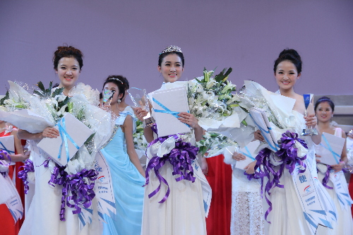 18岁女孩孙博聪摘得冰雪天使桂冠