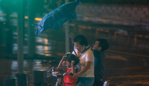 开元自行车队出征开元万里行--长春至香港骑