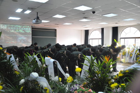南京政治学院严高鸿教授18日在南京病逝