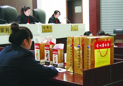 酒贩子用散装酒灌出“飞天茅台” 高价出售牟利