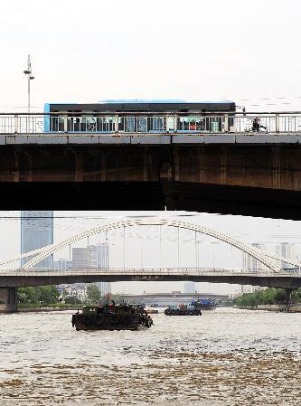 京杭运河无锡段扩容 千吨级船舶畅行无阻
