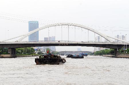 京杭运河无锡段扩容 千吨级船舶畅行无阻