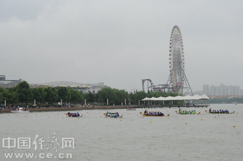苏州金鸡湖龙舟赛开锣