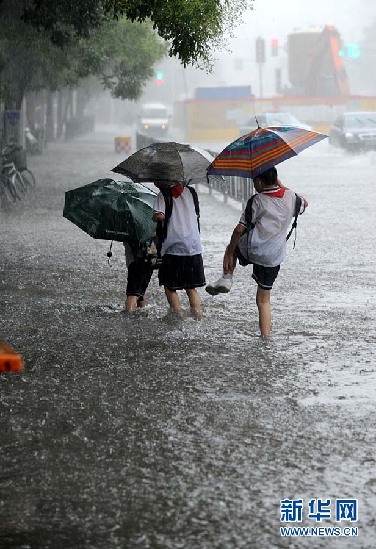 暴雨再袭南京