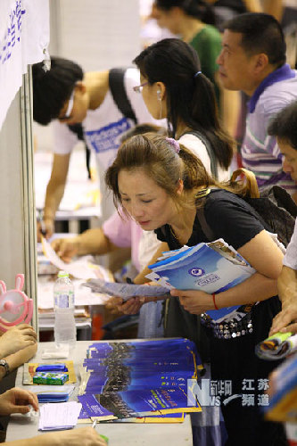 江苏首次在高招中试行“注册入学”