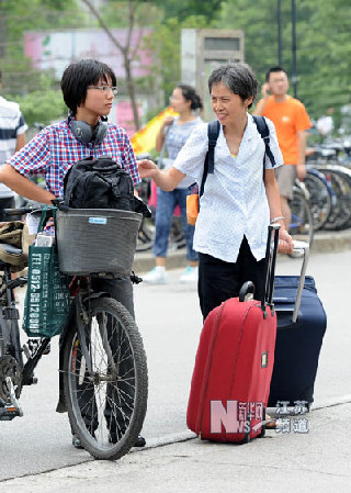 大学校园又迎新