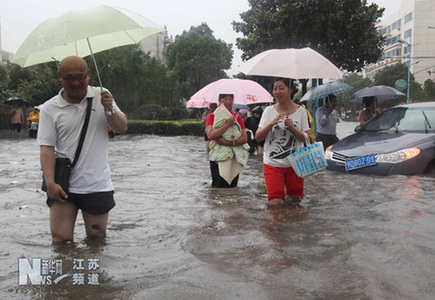 连云港遭遇特大暴雨袭击