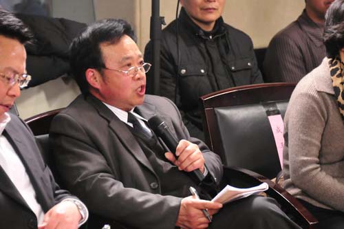纪委书记亲驾今年首趟“民心专列” 市民诉求踏上真正动车速度