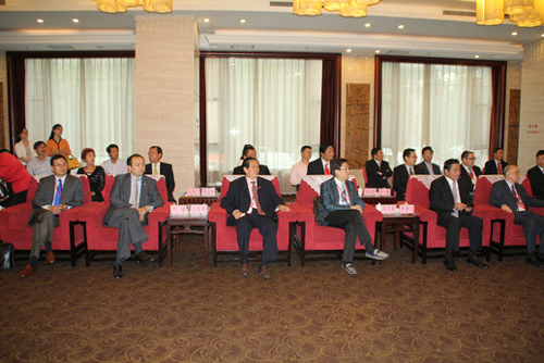 知名侨商代表团莅临南通出席首届中国南通江海博览会