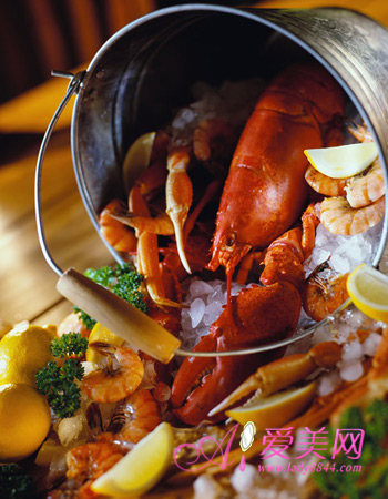 柿子和螃蟹同食中毒? 点评传说中的8组食物相克