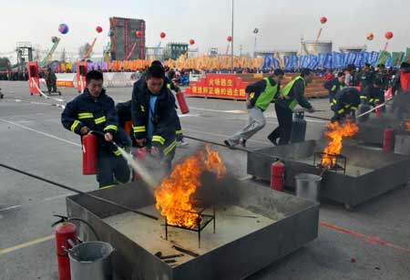 万余“义务消防员”大演练 打造第一灭火力量