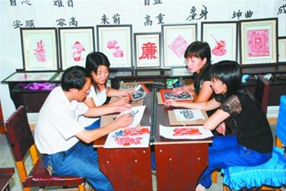 建平:让权力在阳光下运行