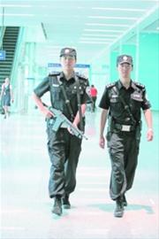 霓虹闪烁 喜气洋洋 迎接达沃斯大连准备好了