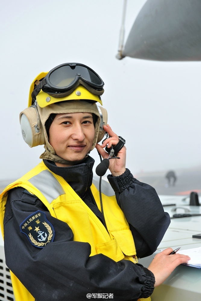 中国航母辽宁舰的第一代女舰员
