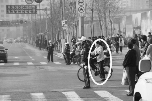 交警盘点行人和非机动车十大交通陋习