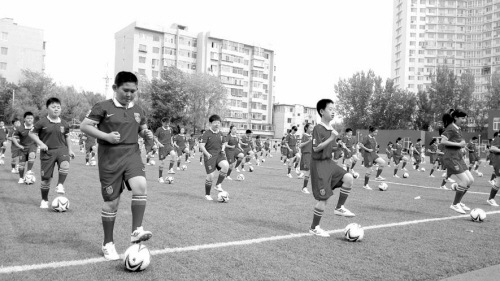 沈阳：足球将纳入沈河区中小学体育必修课