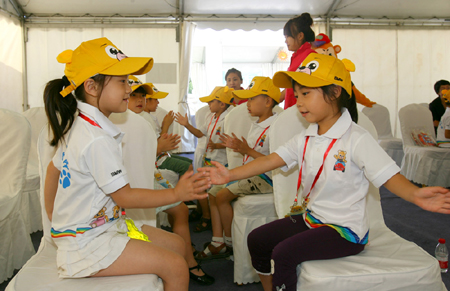 快乐暑假 安全出行 <BR>——2011BMW儿童交通安全训练营沈阳站开营