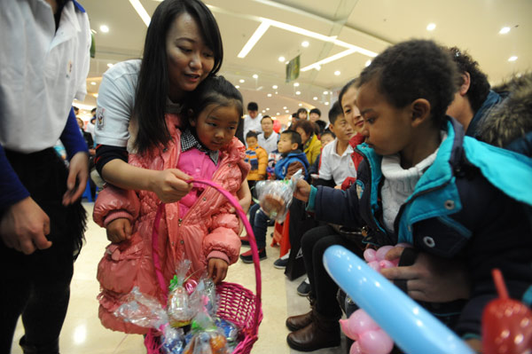麦当劳首次在中国举行“爱心童乐日”活动