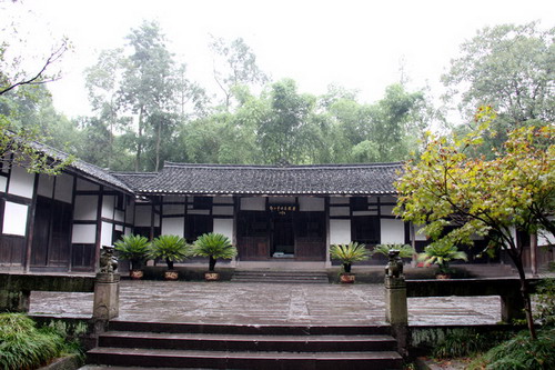 中国重点旅游网络媒体代表采风广安