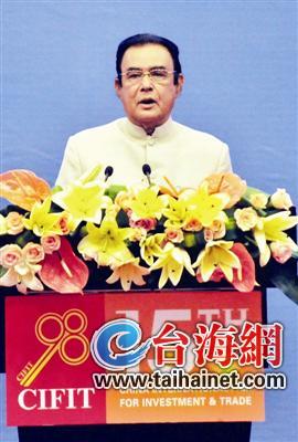 陈德铭:入世十周年 中国开放度接近部分发达国家