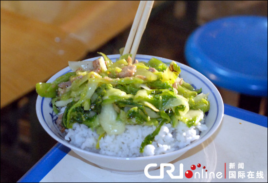 志愿者在山里学校的晚餐(组图)