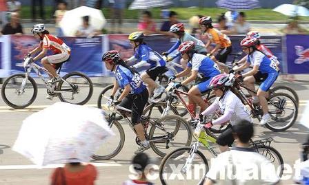 成都举办首届自行车车迷健身节