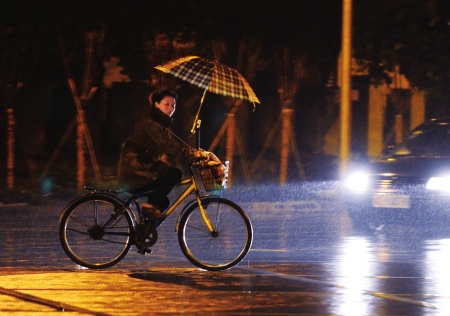成都昨晚烟雨蒙蒙 流星雨爽约