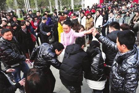 成都千人相亲 大声说出我爱你