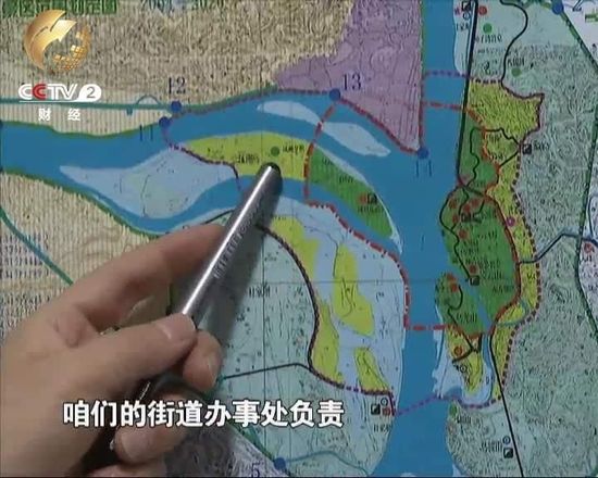 乐山大佛脚下垃圾成山无人负责 各部门互相推诿