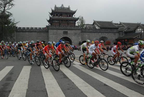 2013环中国国际公路自行车赛取道都江堰