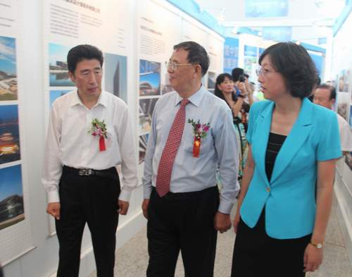 第七届中国威海国际建筑设计大奖赛作品展开幕