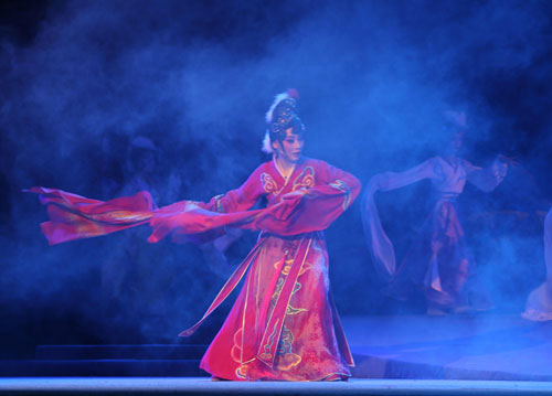第十届中国艺术节重点参评剧目五音戏《云翠仙》在淄博剧院上演