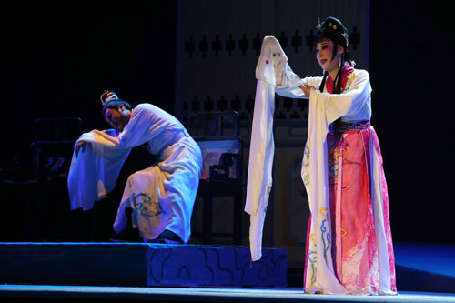 第十届中国艺术节重点参评剧目五音戏《云翠仙》在淄博剧院上演