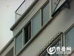 济南：15岁男孩欲爬窗逃离黑培训班 不幸坠楼身亡